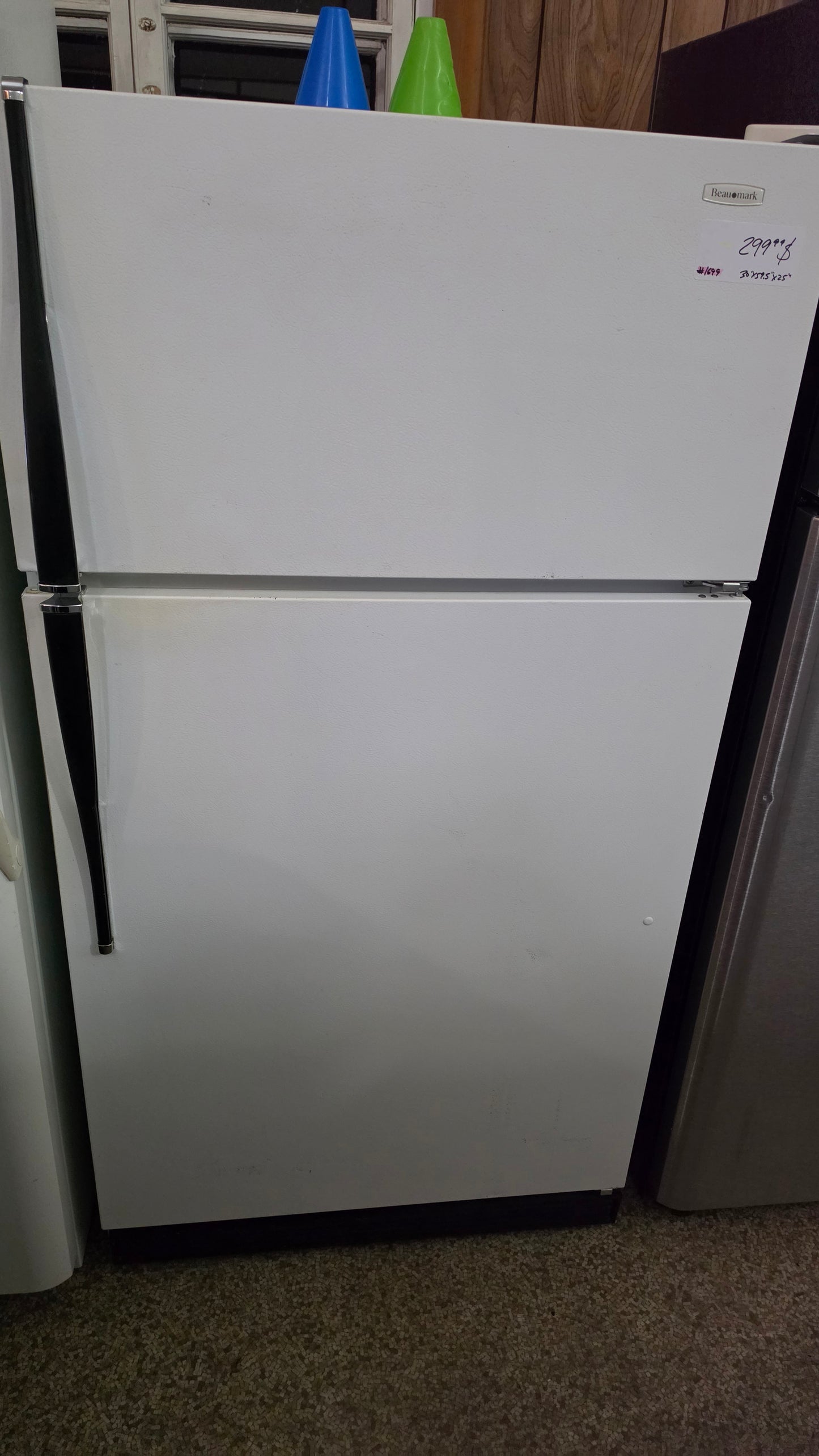 Beaumark refrigerator 30"X59.5"X25" - White SKU#1699