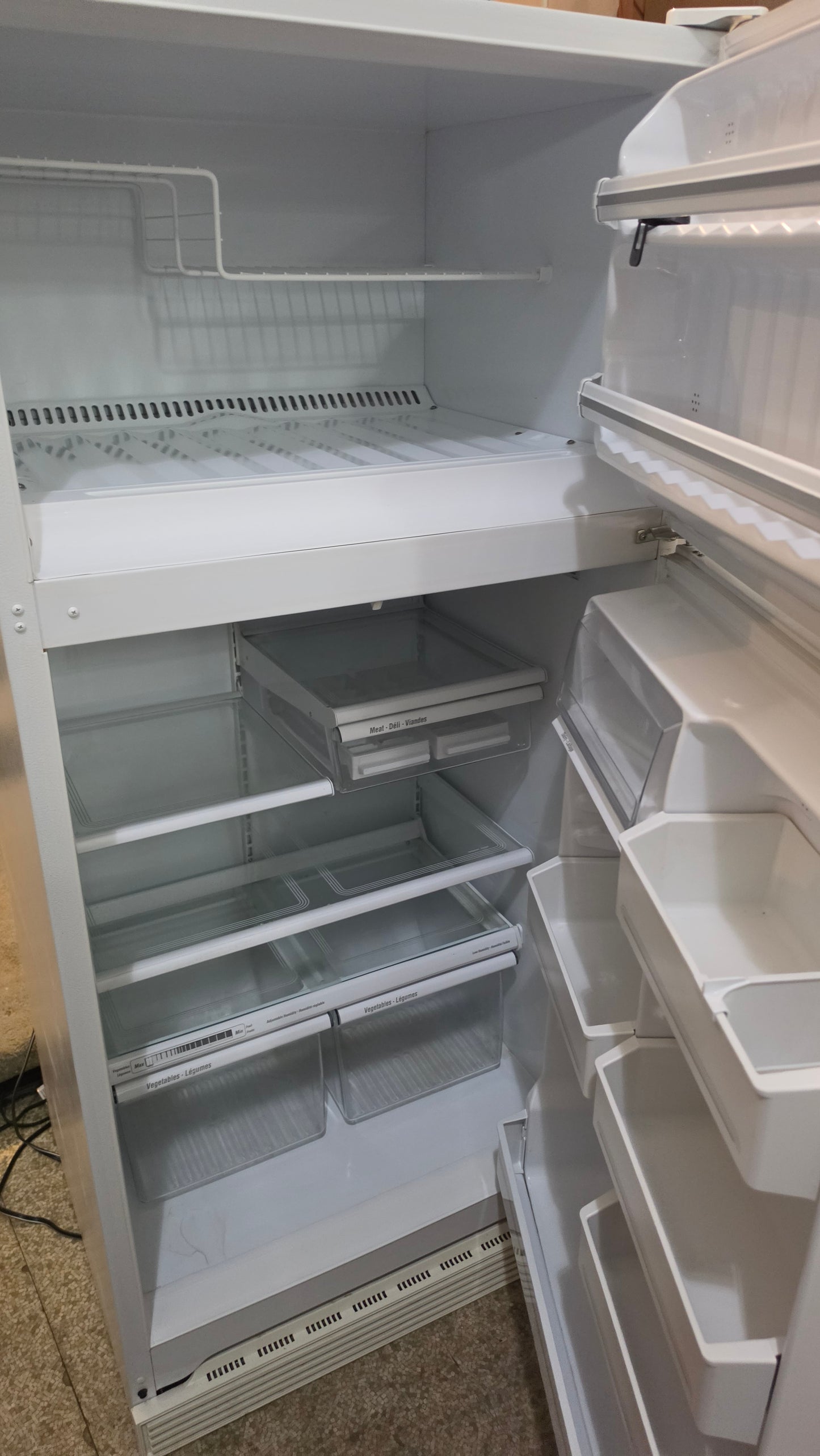 Ge refrigerator 30"X66"X27 - white SKU#1715