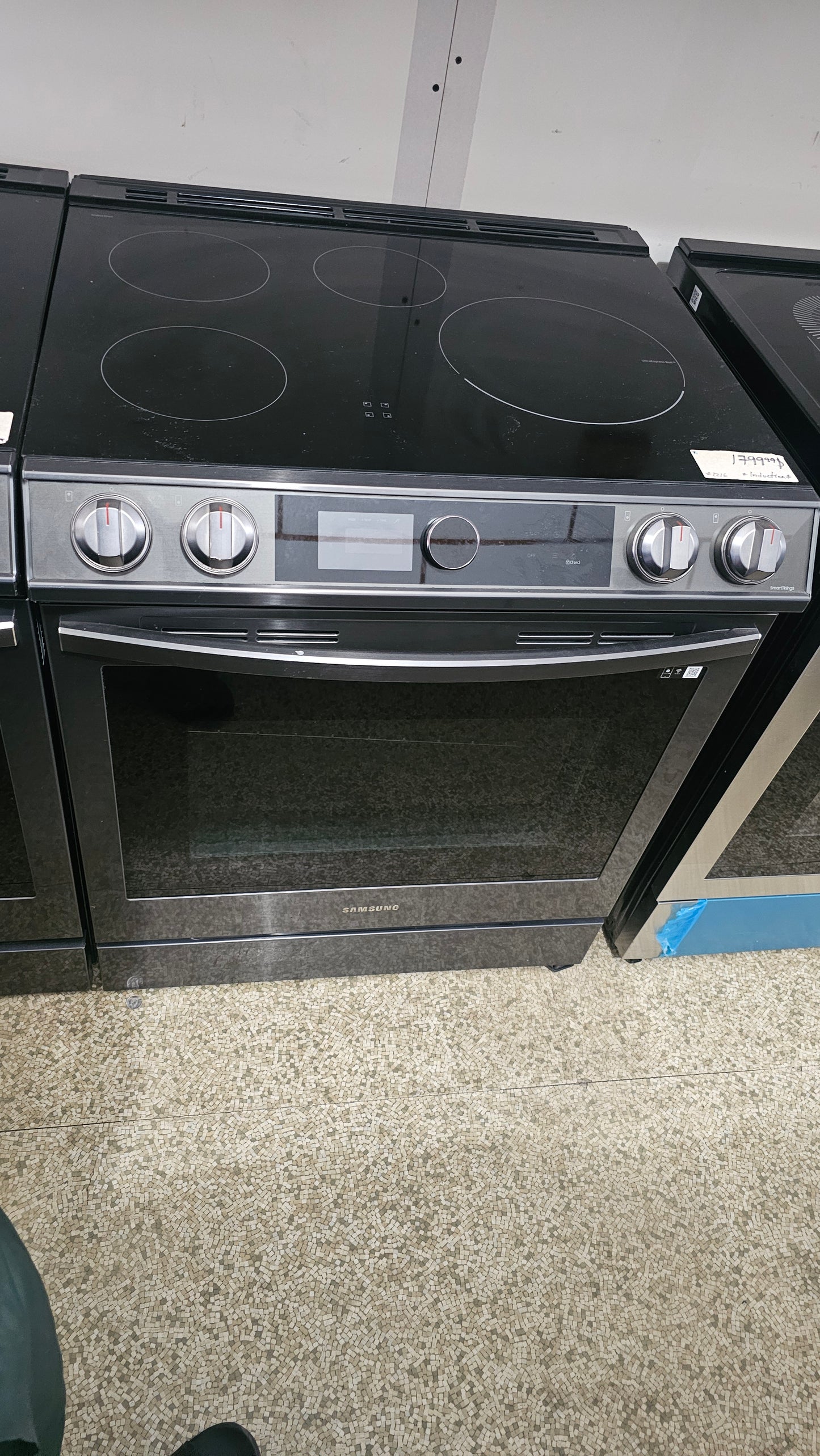 Cuisinière à induction Samsung – acier inoxydable noir