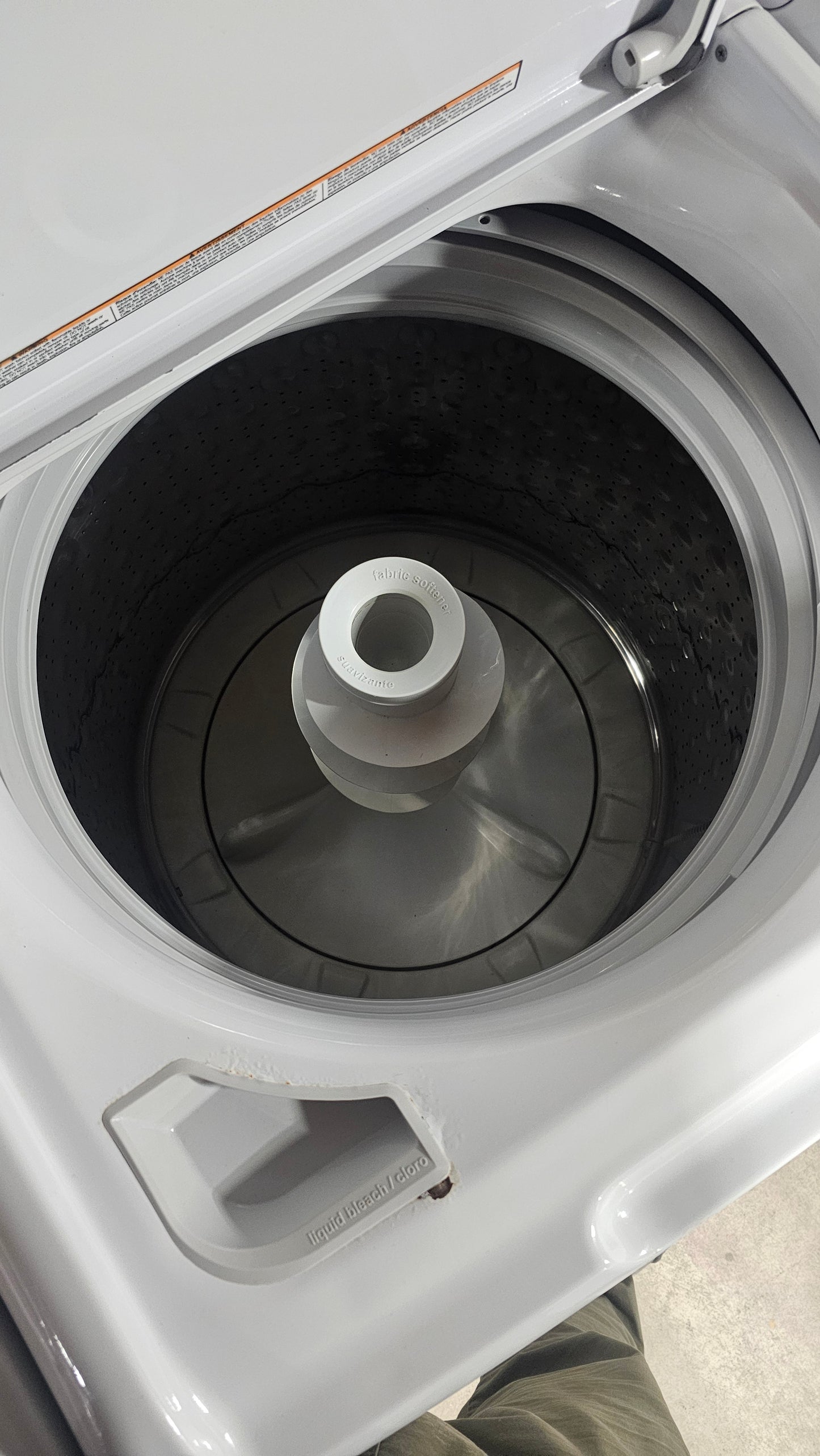 Laveuse à charge par le dessus GE Grande capacité – Blanche