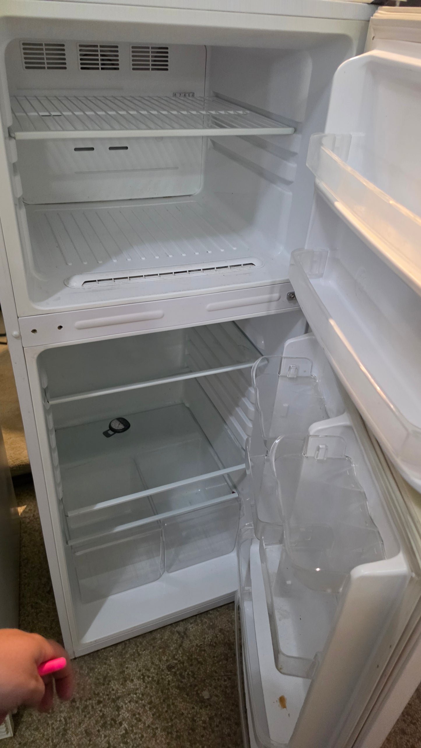 Frigidaire 24" inch refrigerator - white SKU#1714