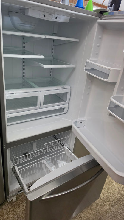 Amana refrigerator 33"X68.5"X27" - stainless SKU#1704