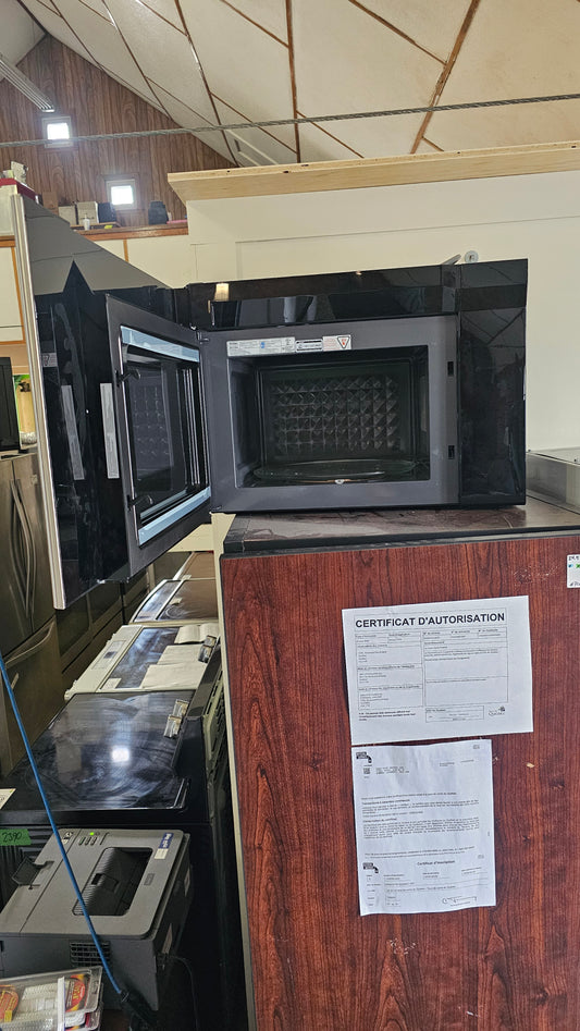 Micro-ondes Haier - acier inoxydable