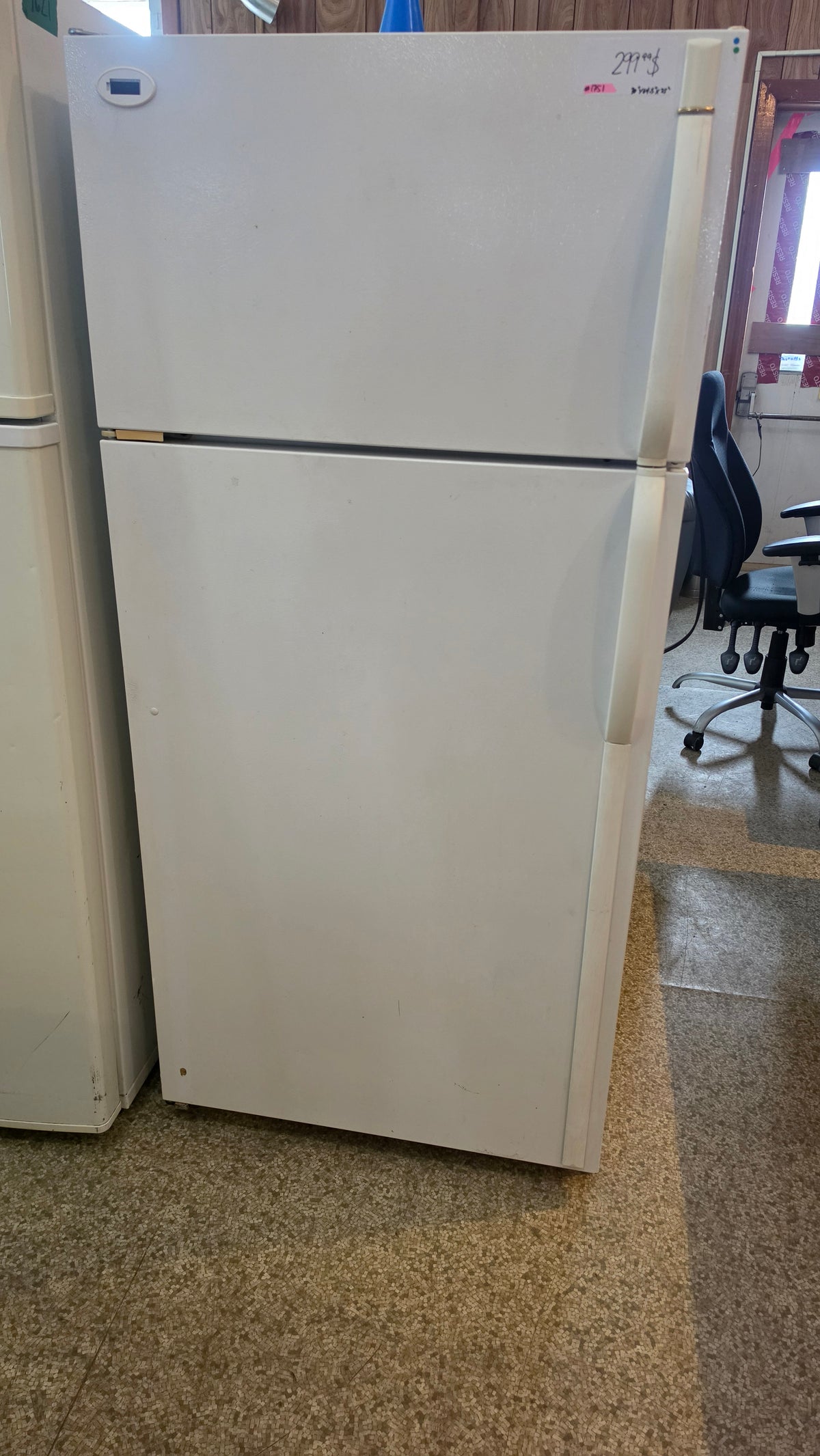 Frigidaire refrigerator 30"X64.5"X25" - white SKU#1751