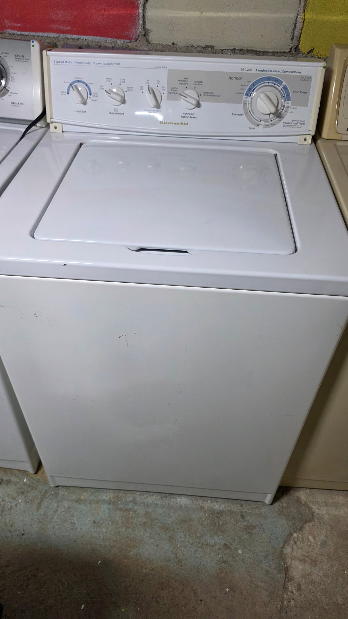 Kitchenaid top load washing machine - white SKU#3809