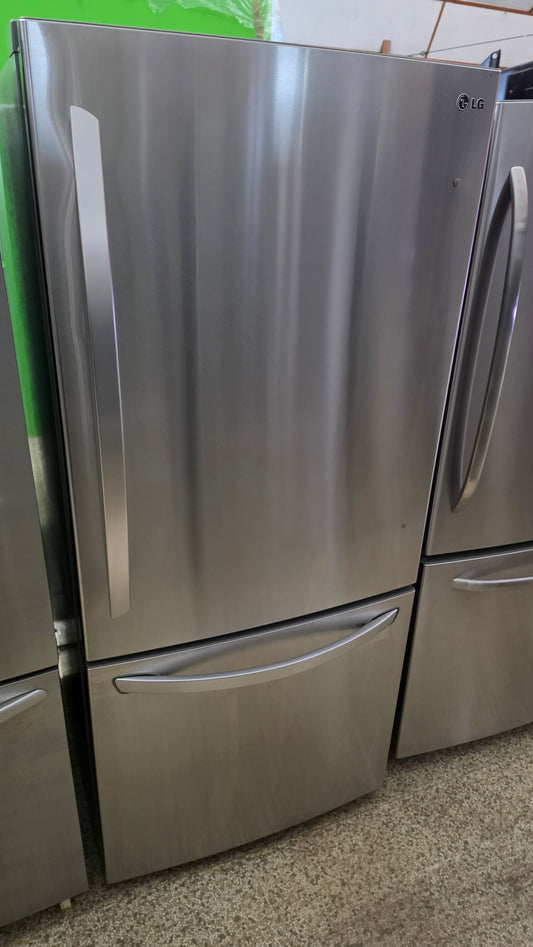 Réfrigérateur LG 33 po x 67 po x 27 po - acier inoxydable Réf. 1721