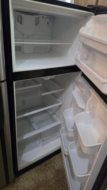 Réfrigérateur Frigidaire 30 po x 66,5 po x 27 po - acier inoxydable, réf. 1742