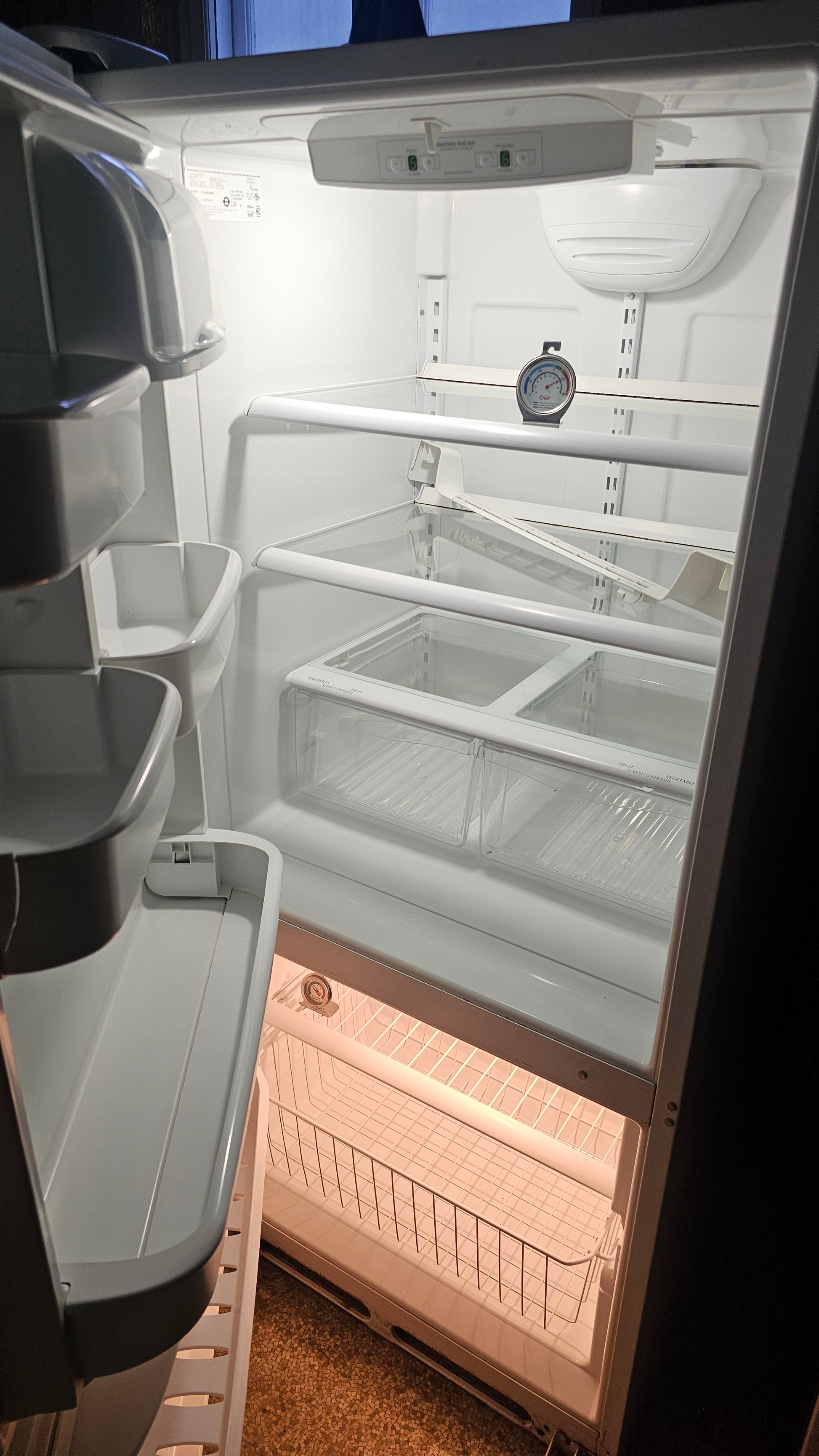 Réfrigérateur de marque TBD