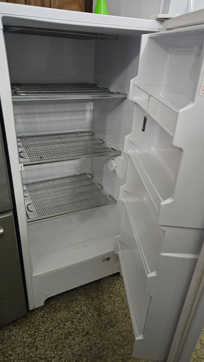 GE/General Freezer - Congélateur – Blanc (24 » x 52 » x 24 »)