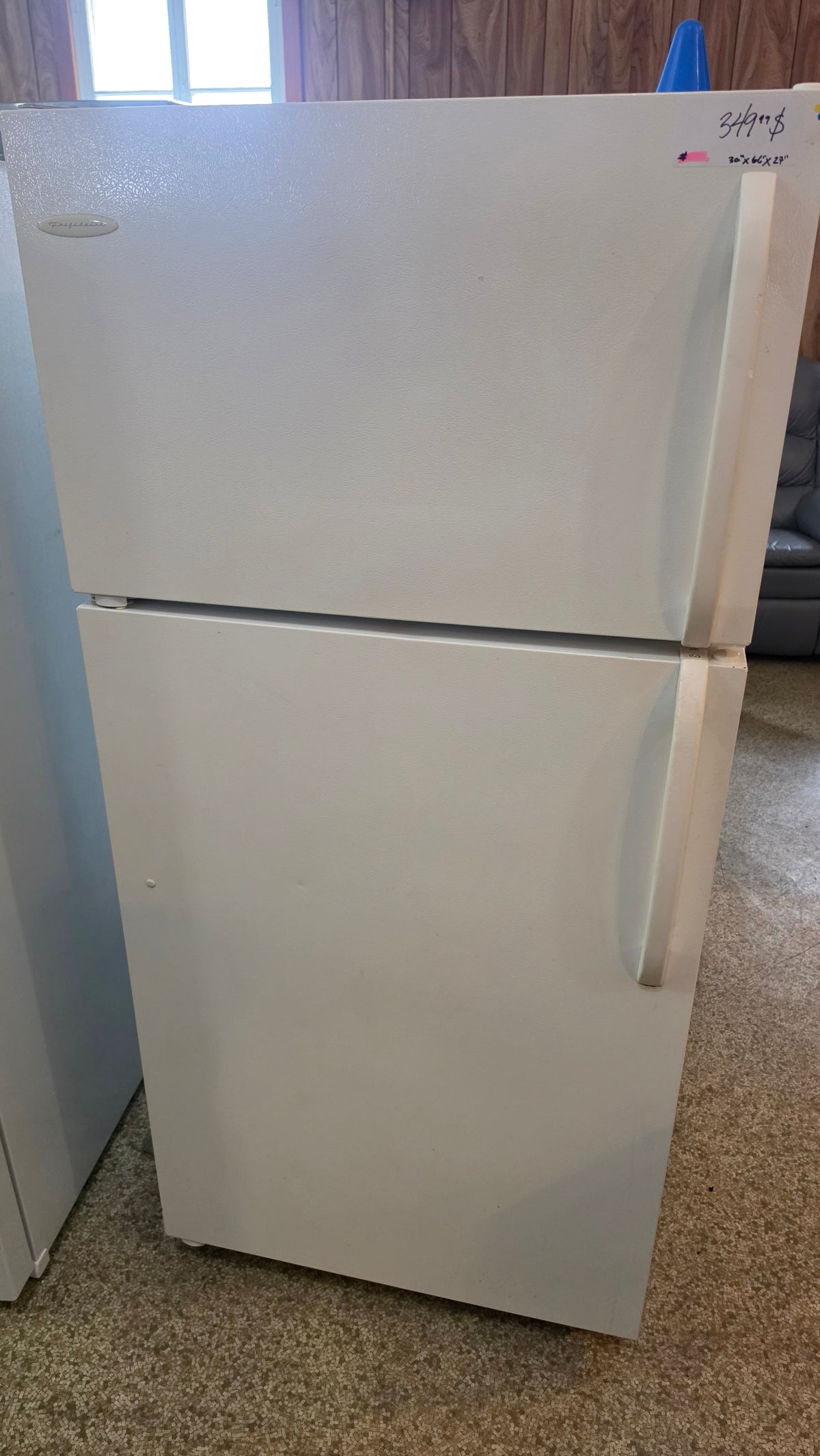 Frigidaire refrigerator - white SKU#1744