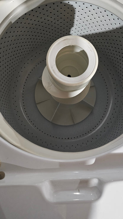 Maytag washer and dryer sets - white