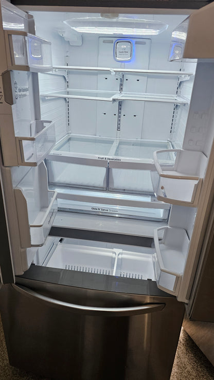 Réfrigérateur à porte française LG avec machine à eau et à glace - SKU#1682 en acier inoxydable