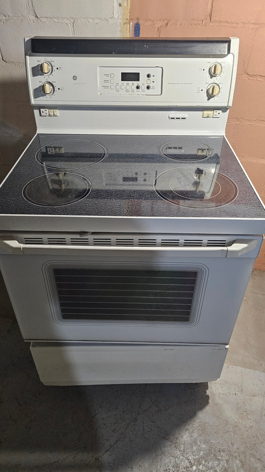 Ge stove - white SKU#2454