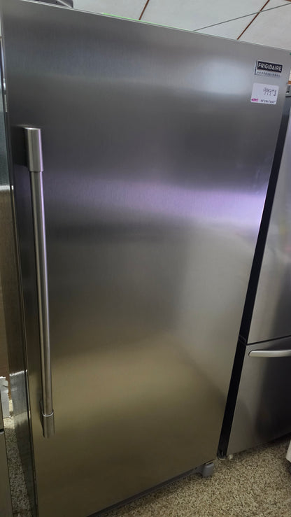 Frigidaire professionnel all in 1 refrigerator 32"X70.5"X24.5" - stainless SKU#1724