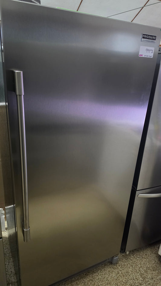 Frigidaire professionnel réfrigérateur tout en 1 32"X70.5"X24.5" - acier inoxydable SKU#1724