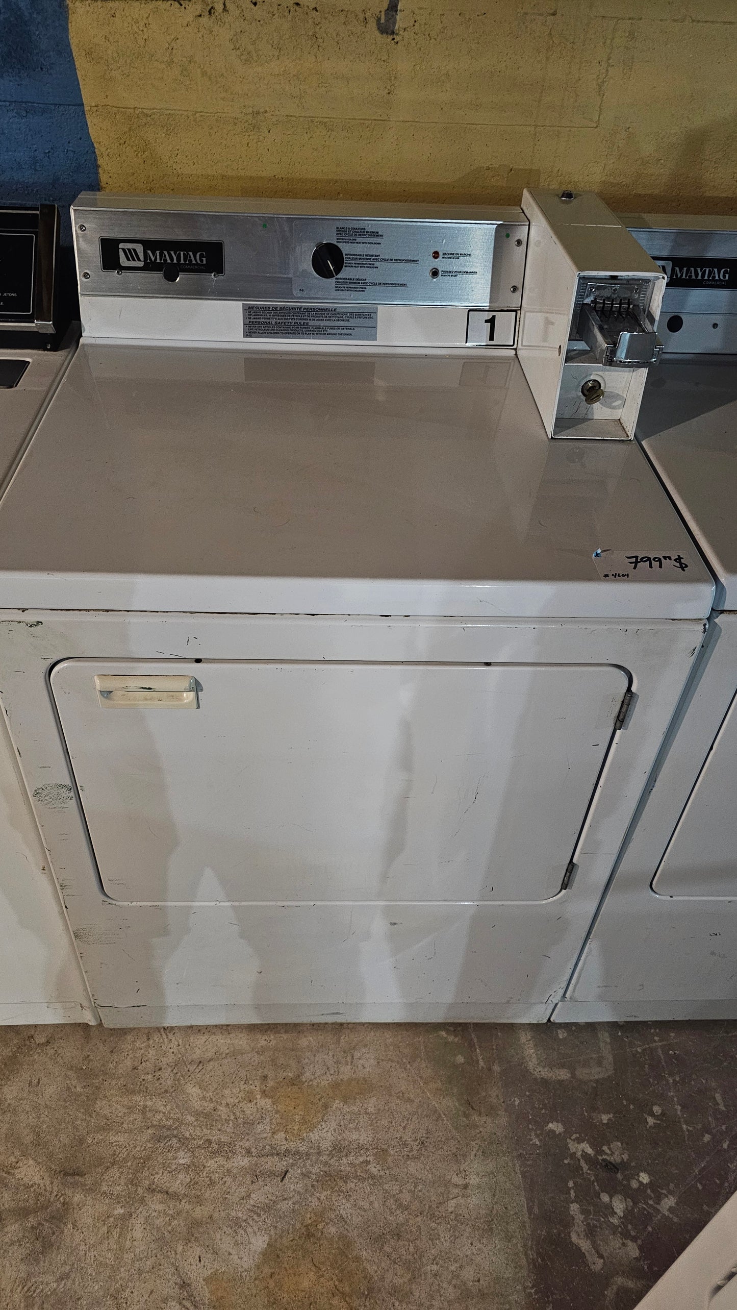 Sécheuse commerciale Maytag - blanche