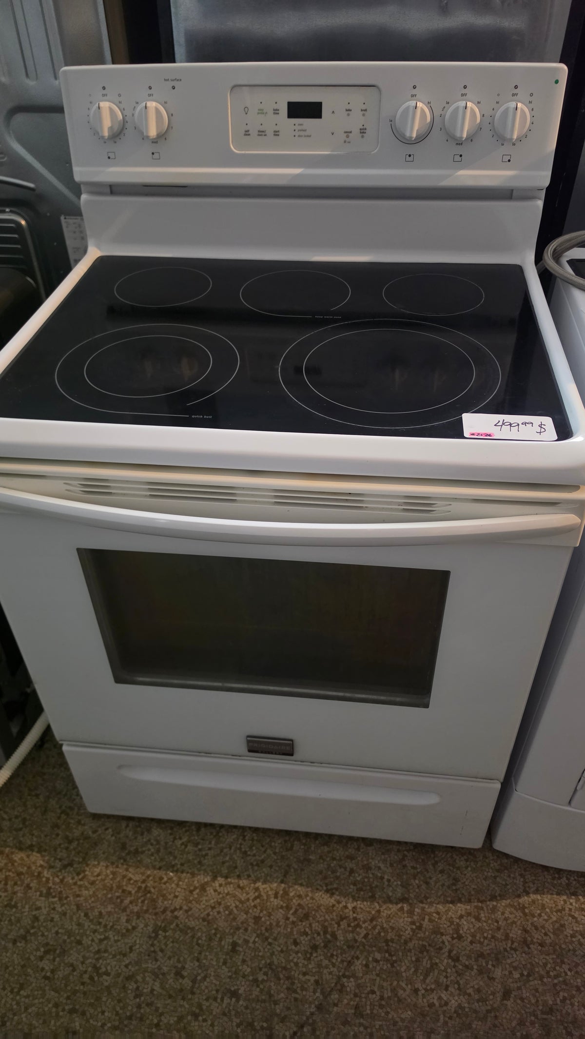 Frigidaire stove - white SKU#2526