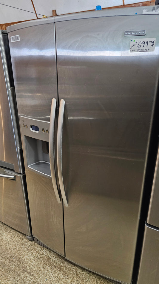 Kitchenaid refrigerator – stainless, 33.0in