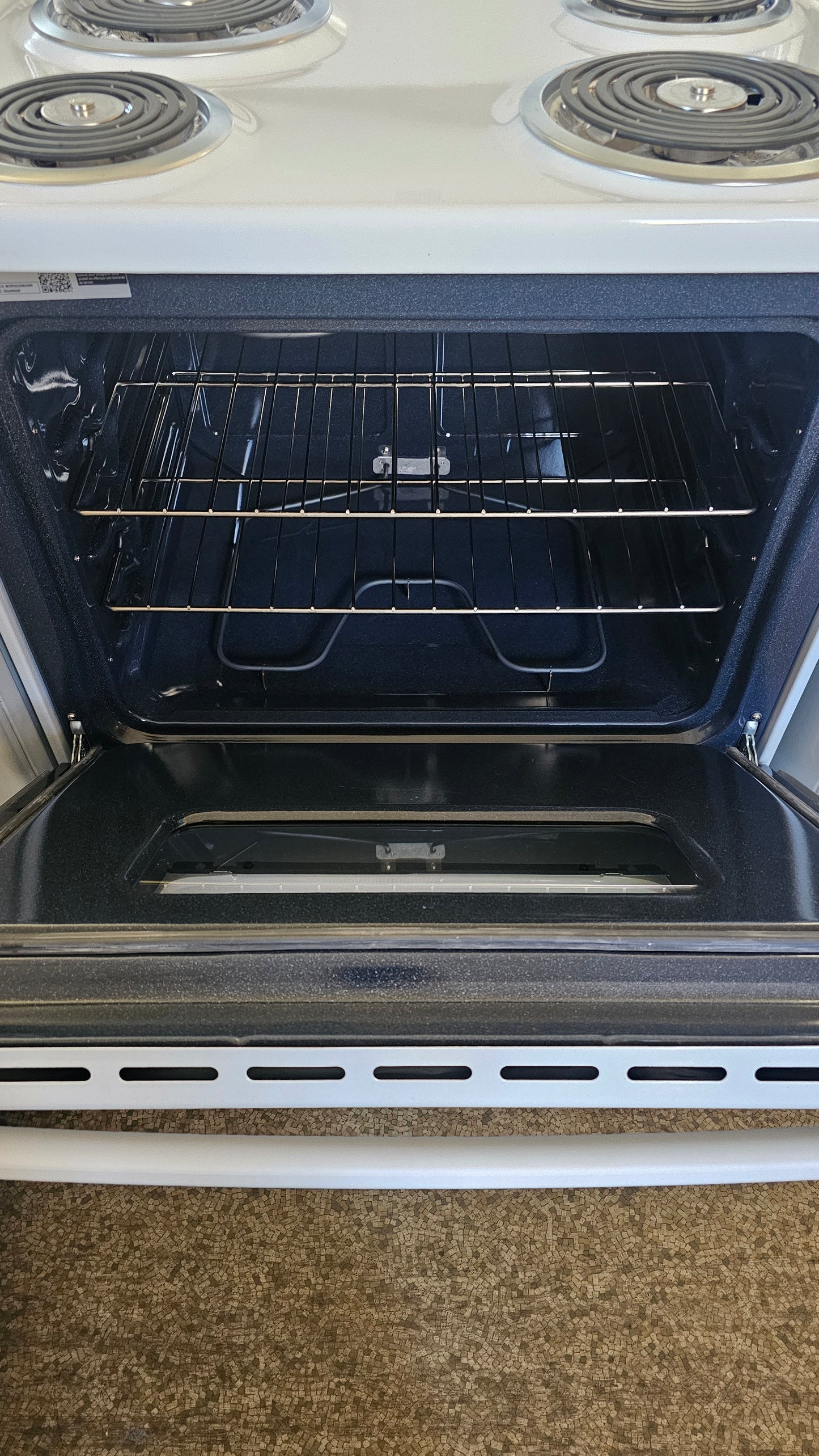 Moffat *NOUVEAU poêle en serpentine à boîte ouverte* - SKU blanc #2441