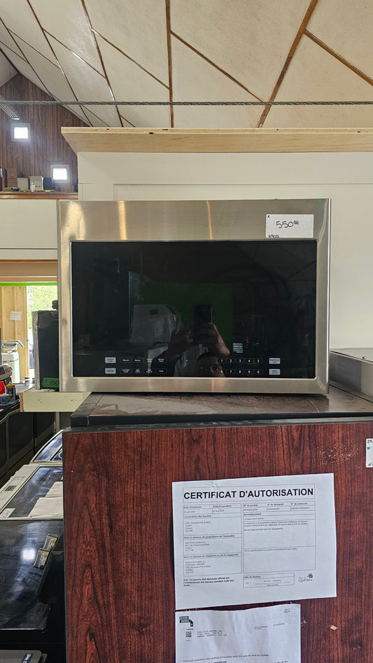 Micro-ondes Haier - acier inoxydable