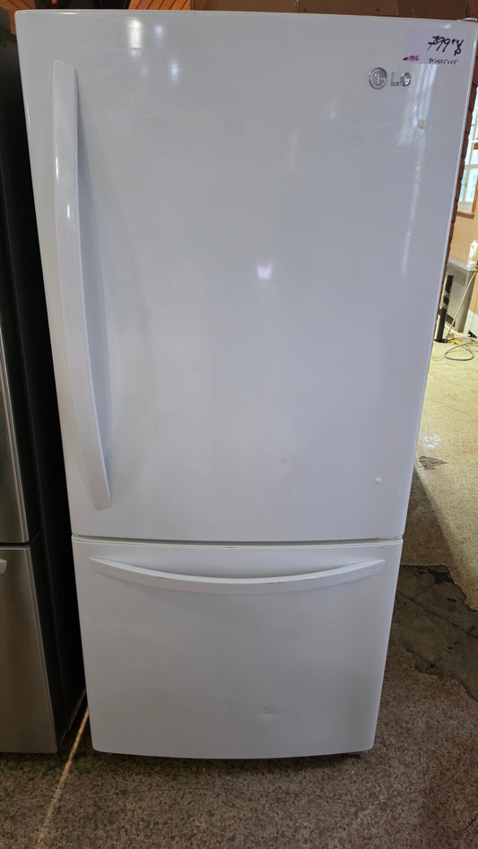 Réfrigérateur LG - 30 » L x 67,5 » H x 27 » D - Blanc