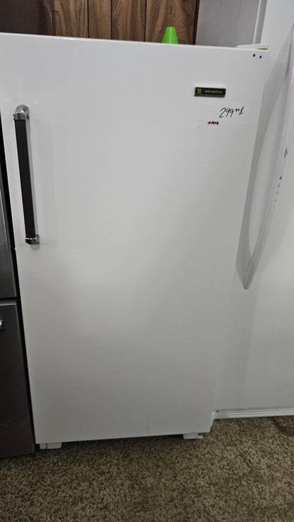 GE/General Freezer - Congélateur – Blanc (24 » x 52 » x 24 »)