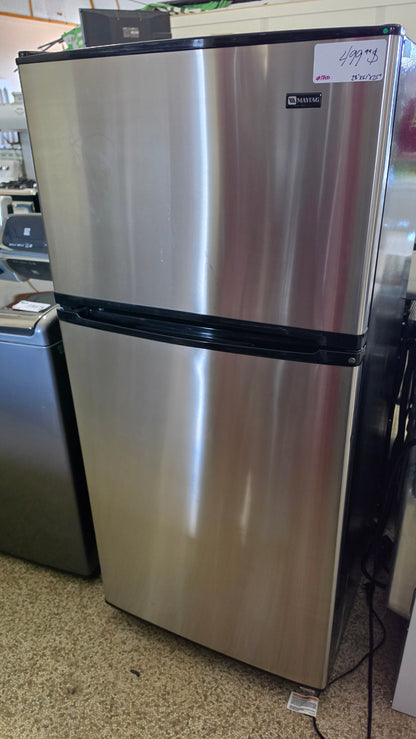 Maytag Refrigerator 28"X61"X25" - Stainless SKU#1700