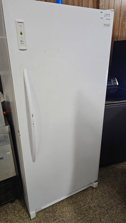 Frigidaire freezer 32"X71"X26.5" - white SKU#1633