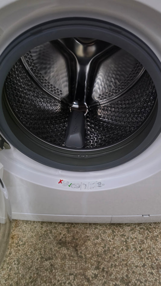 Bloomberg compacte de 24 pouces à chargement avant Machine à laver et Sécheuse Ensembles - SKU blanc #3779-4779