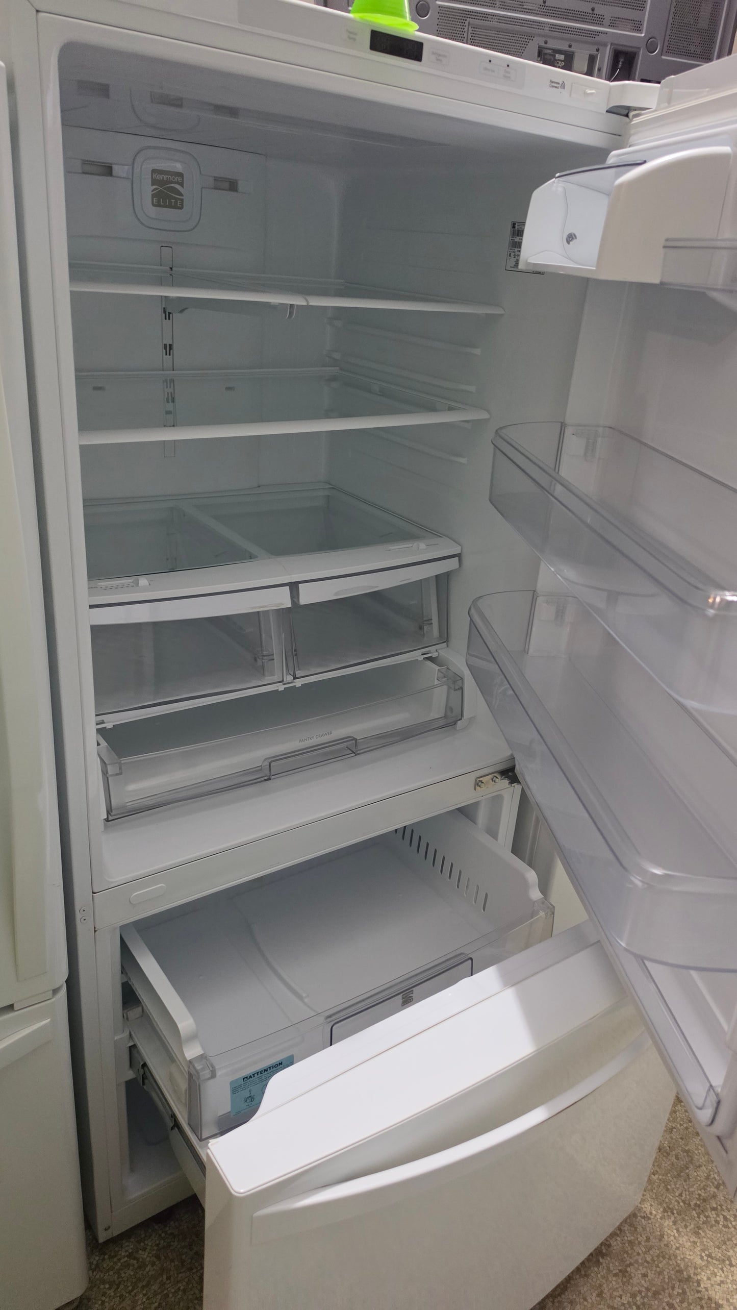 Kenmore Elite refrigerator 33"X68.5"X27" - white SKU#1737