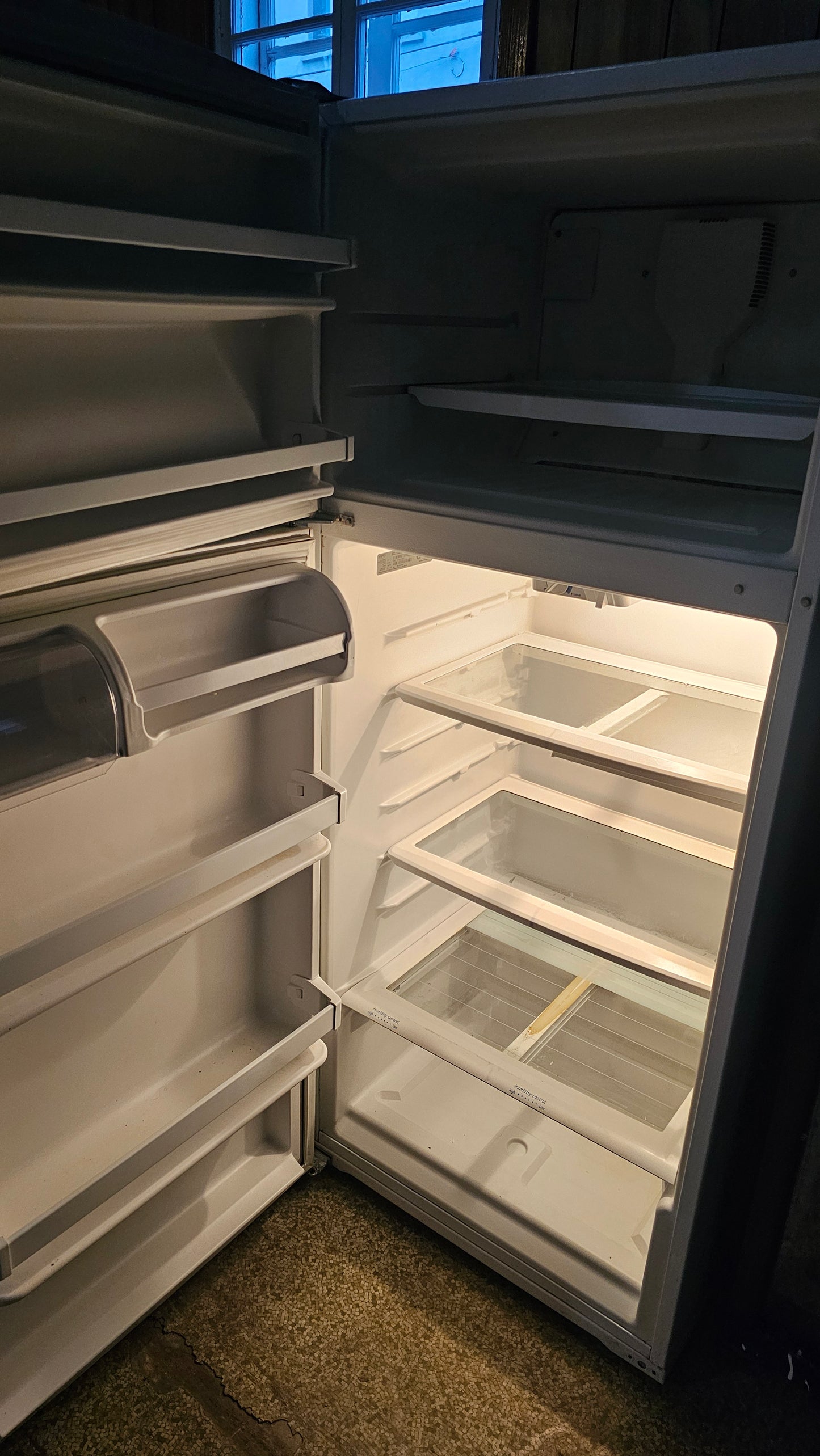 Réfrigérateur de marque TBD