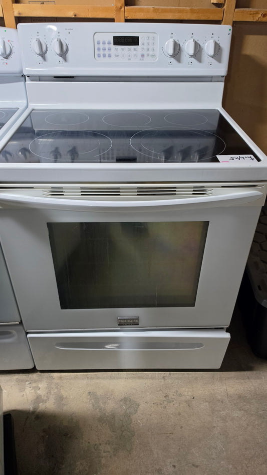 Frigidaire Gallery Cuisinière électrique à convection blanche