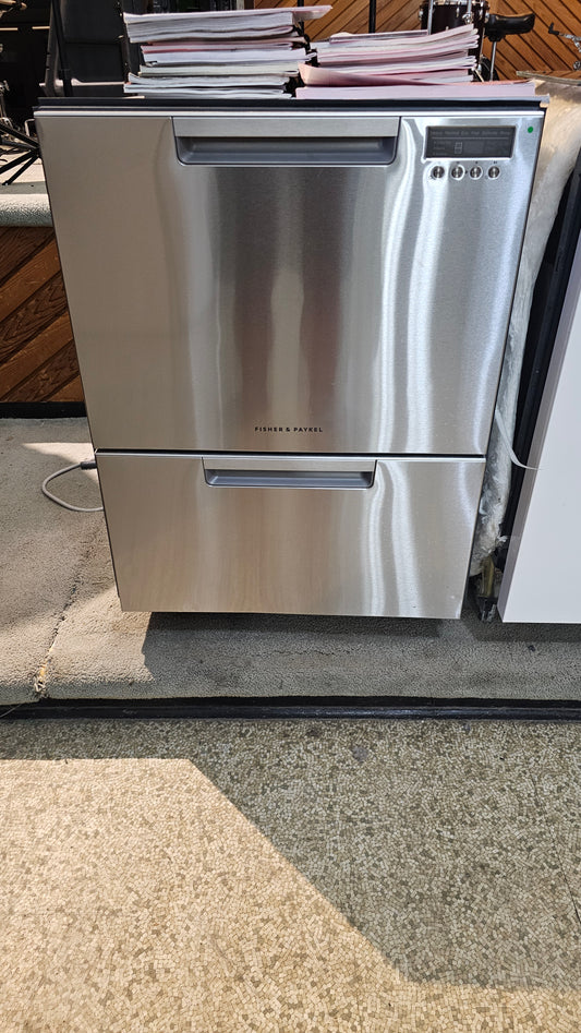 Laveuse Fisher & Paykel – inox, 27,0 po