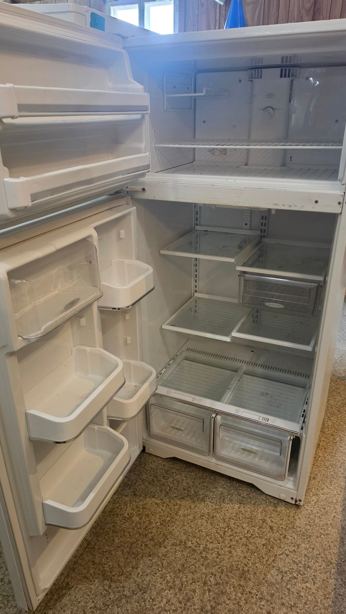 Frigidaire refrigerator 30"X64.5"X25" - white SKU#1751