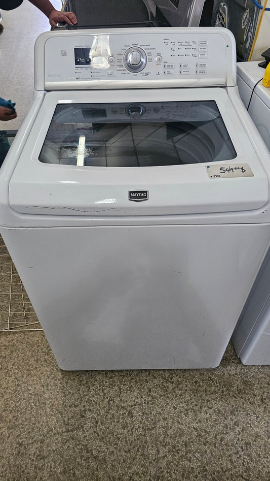 Washing machine Maytag White large capacity with an impeller