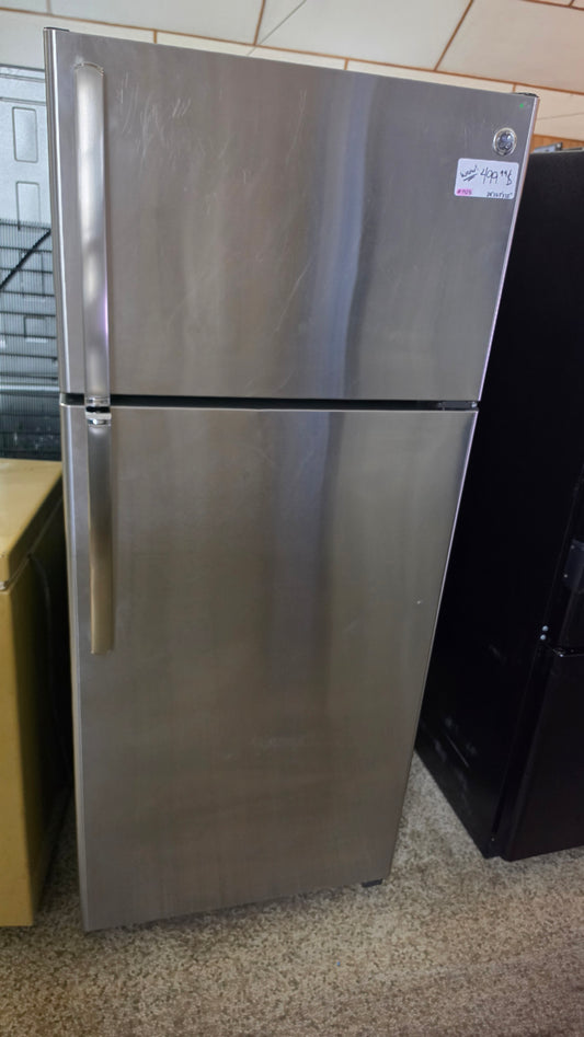 Réfrigérateur GE - 76 cm (L) x 170 cm (H) x 64 cm (P) - Acier inoxydable