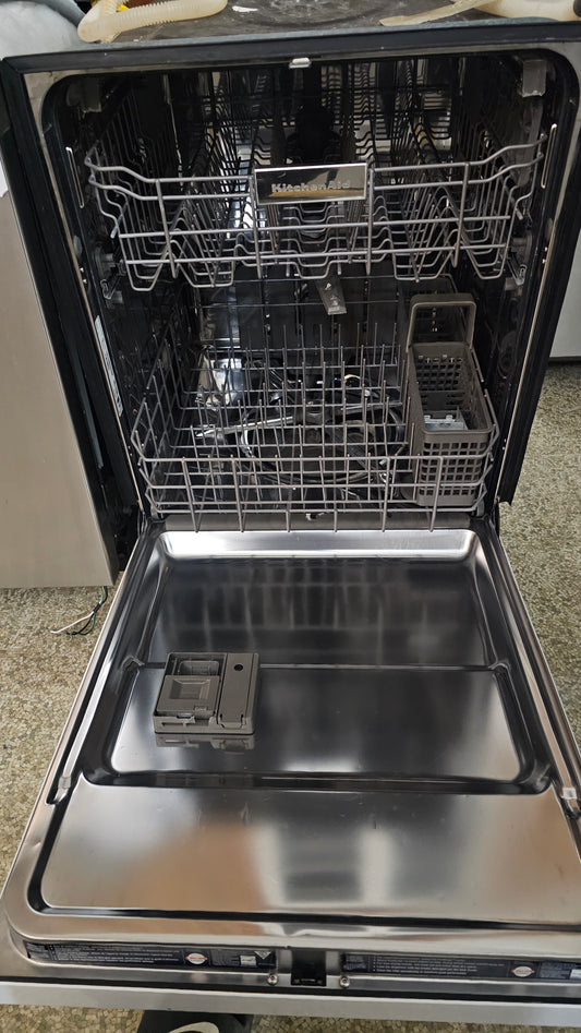Lave-vaisselle blanc KitchenAid, appareil usagé, inspecté